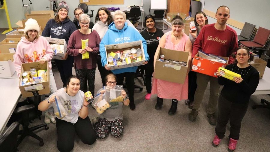 SOAR Program students preparing food hampers