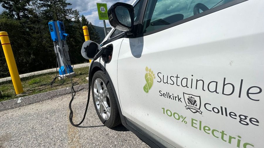 Selkirk College receives Silver STARS rating: electric vehicle